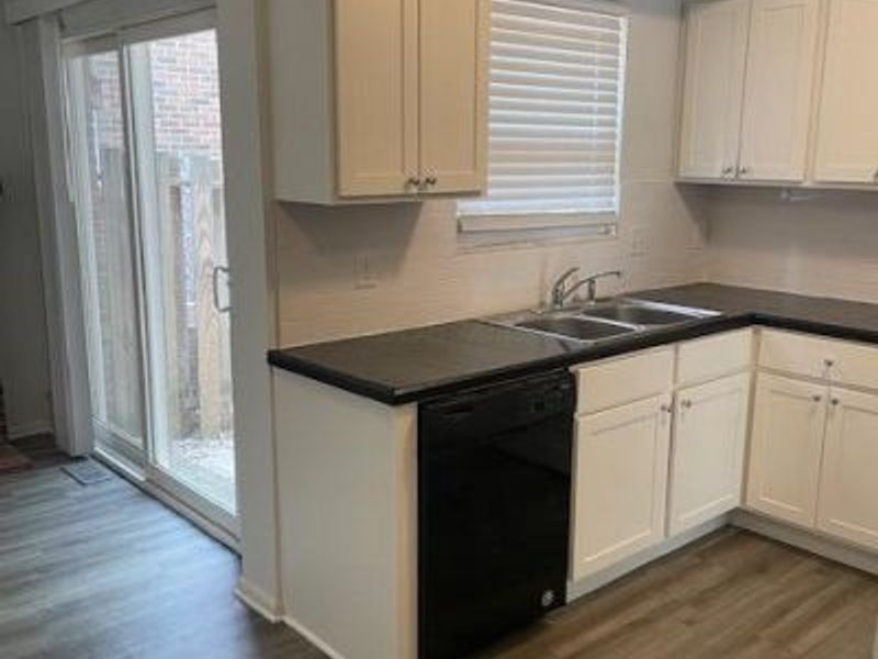 1532 Longeaton Drive , Upper Arlington, OH 43220 Photo 2