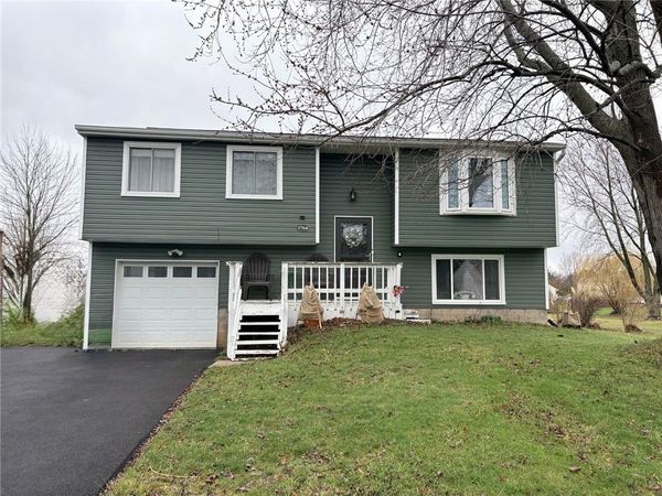 5764 Clover Meadow Lane, Farmington, NY 14425