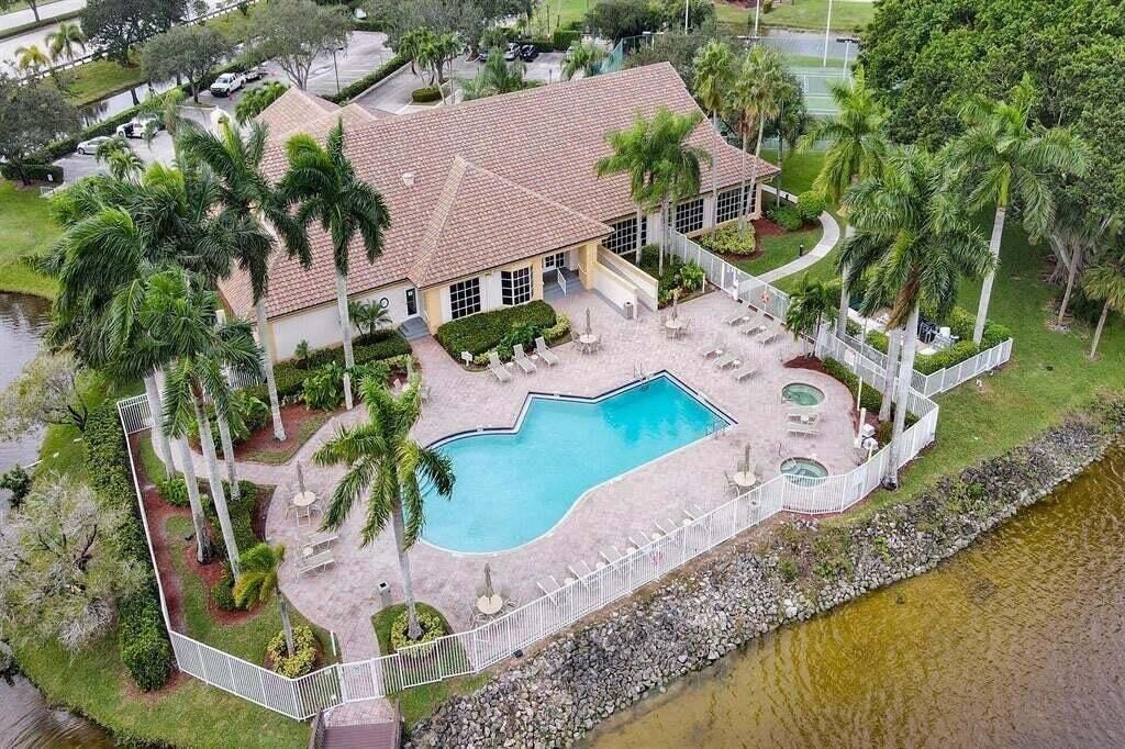 1883 Oak Berry Circle, Wellington, FL 33414 Photo