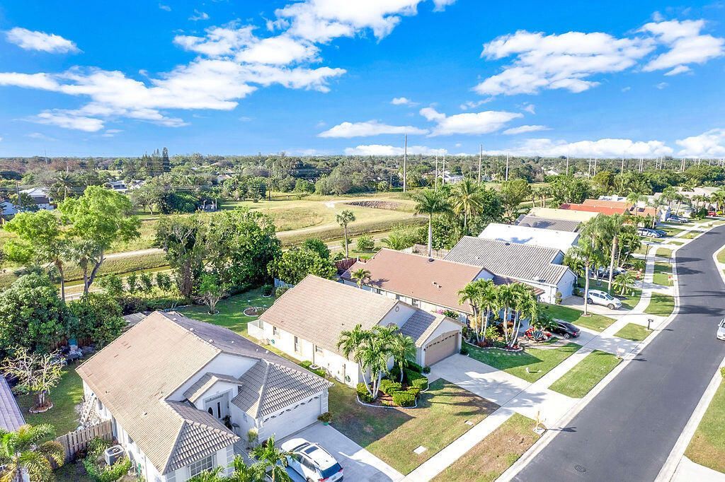 1883 Oak Berry Circle, Wellington, FL 33414 Photo