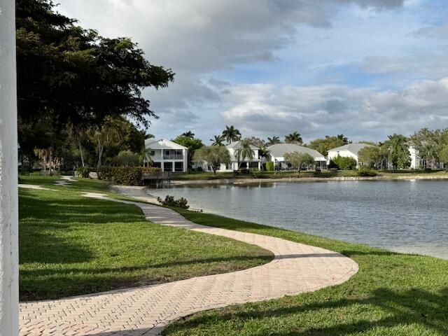 1883 Oak Berry Circle, Wellington, FL 33414 Photo