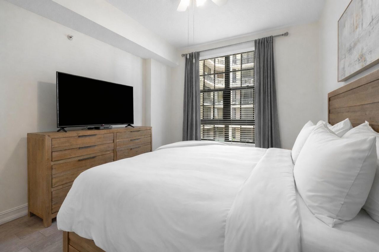 701 S Olive Avenue, Unit 1705, West Palm Beach, FL 33401 Photo