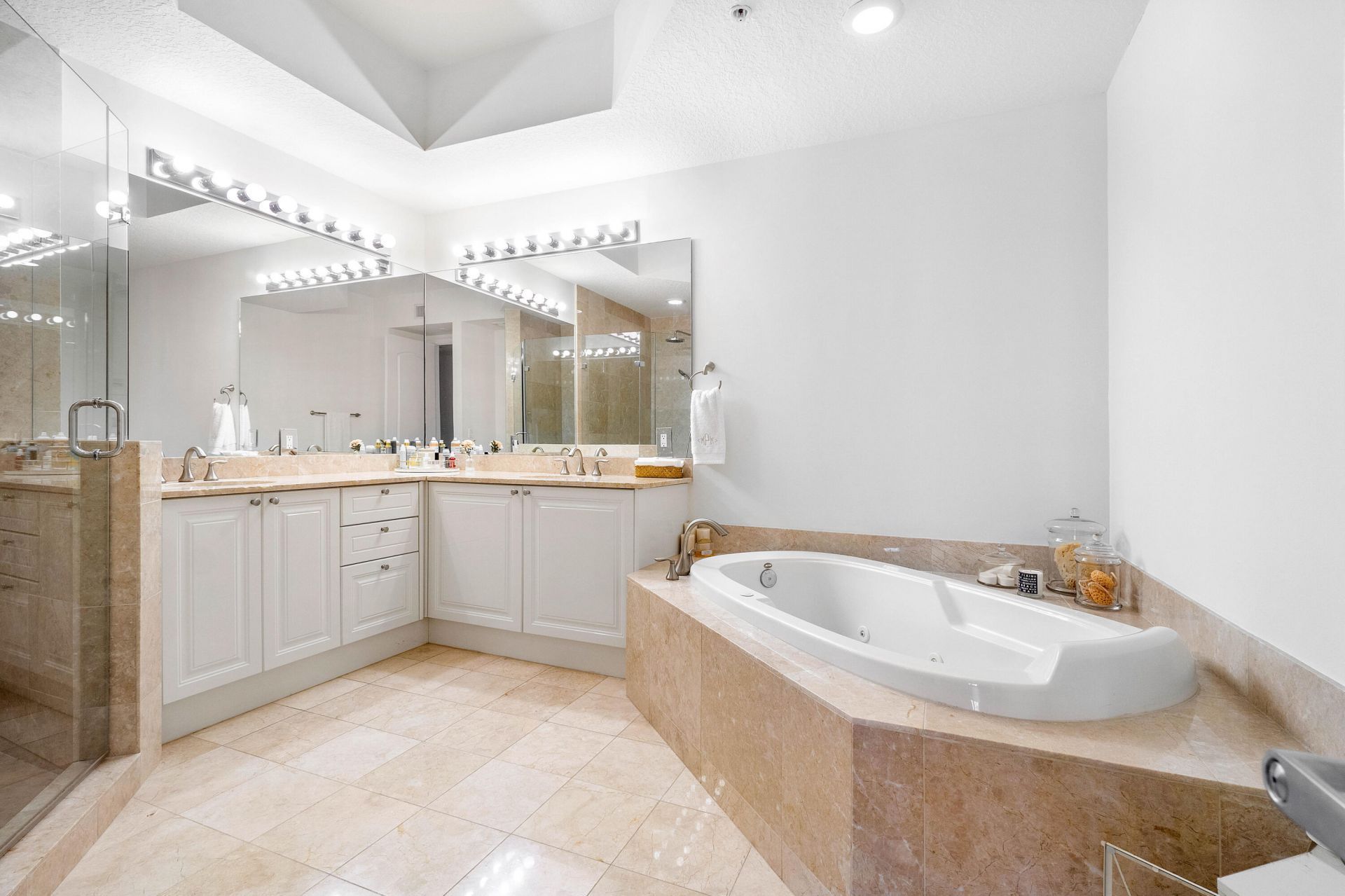 701 S Olive Avenue, Unit 1705, West Palm Beach, FL 33401 Photo