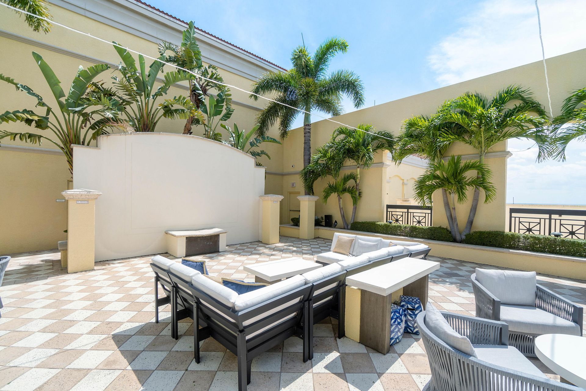 701 S Olive Avenue, Unit 1705, West Palm Beach, FL 33401 Photo