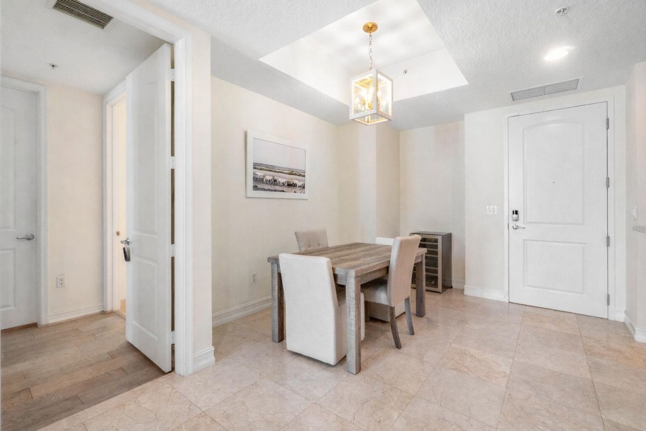 701 S Olive Avenue, Unit 1705, West Palm Beach, FL 33401 Photo