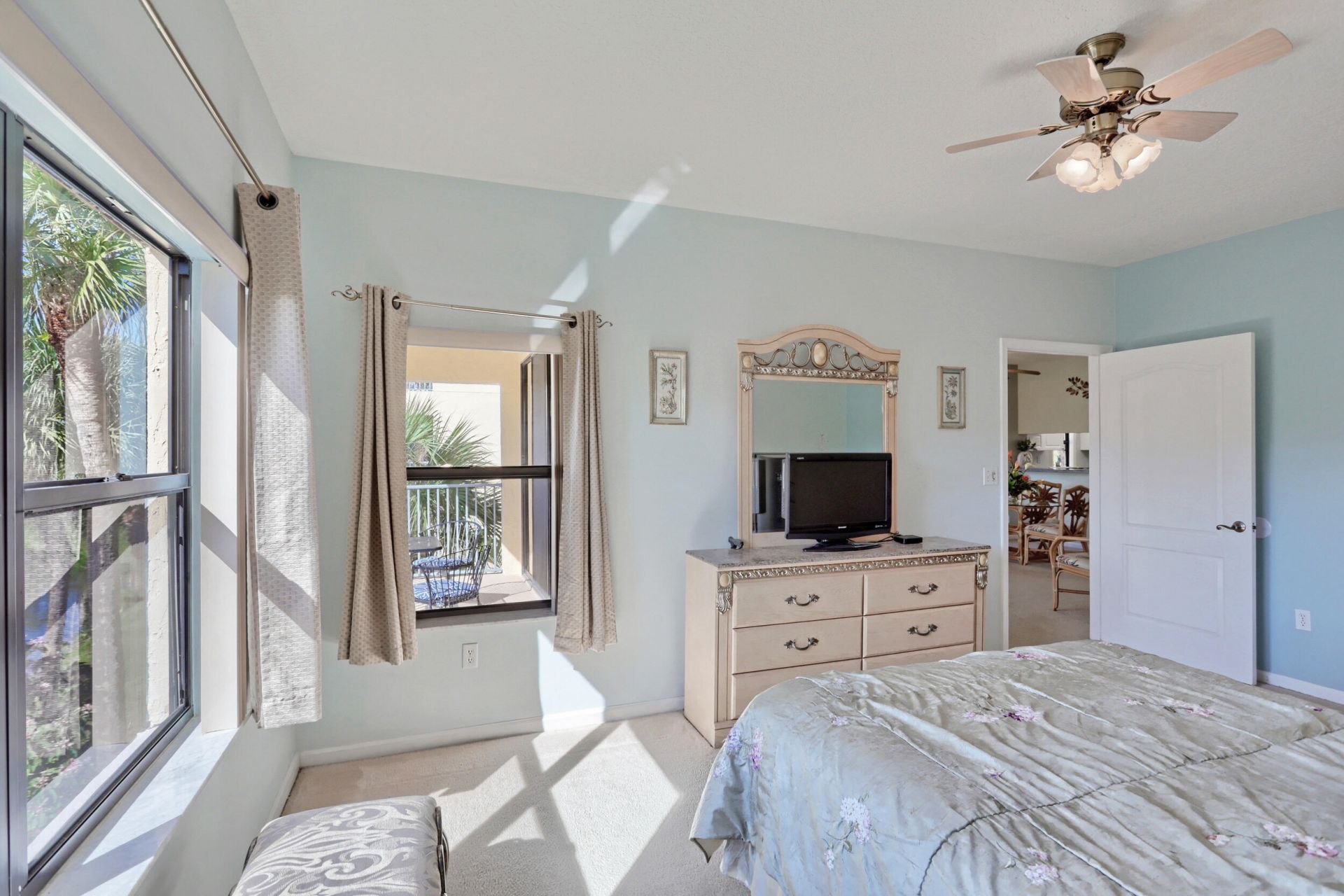 800 Uno Lago Drive, Unit 305, Juno Beach, FL 33408 Photo