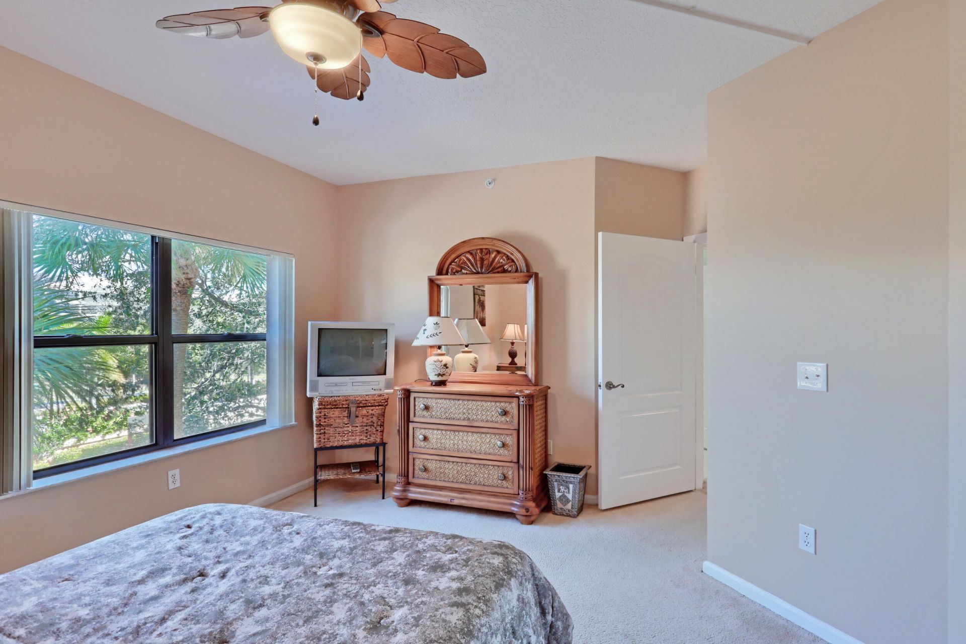 800 Uno Lago Drive, Unit 305, Juno Beach, FL 33408 Photo