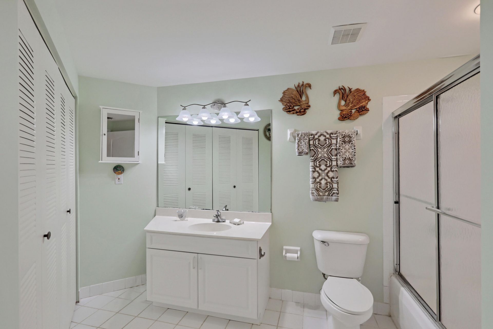 800 Uno Lago Drive, Unit 305, Juno Beach, FL 33408 Photo