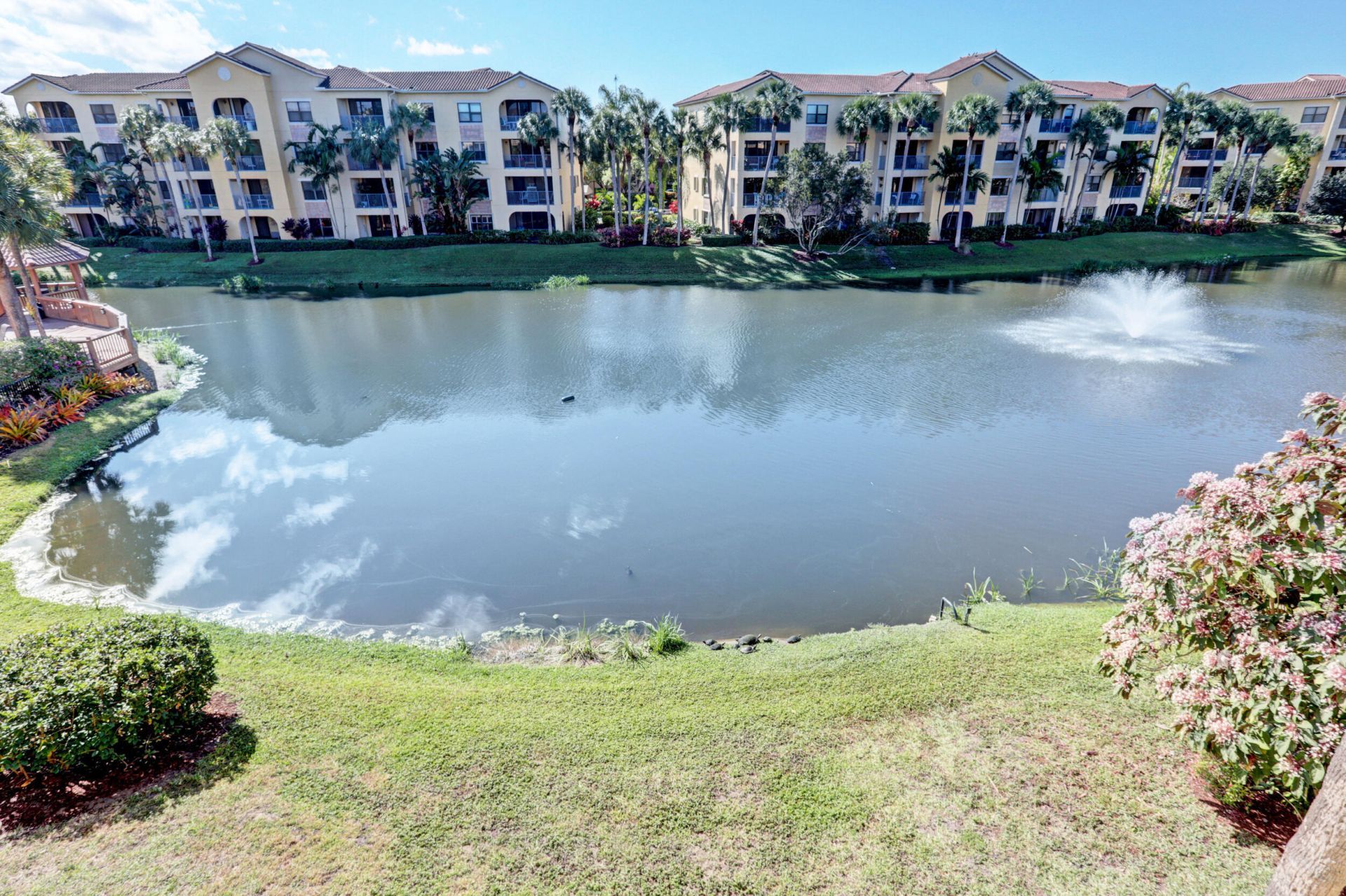 800 Uno Lago Drive, Unit 305, Juno Beach, FL 33408 Photo
