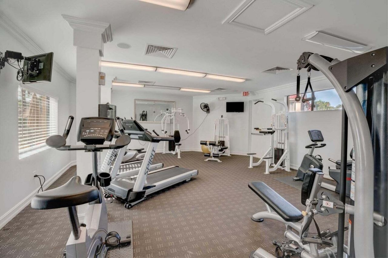 800 Uno Lago Drive, Unit 305, Juno Beach, FL 33408 Photo