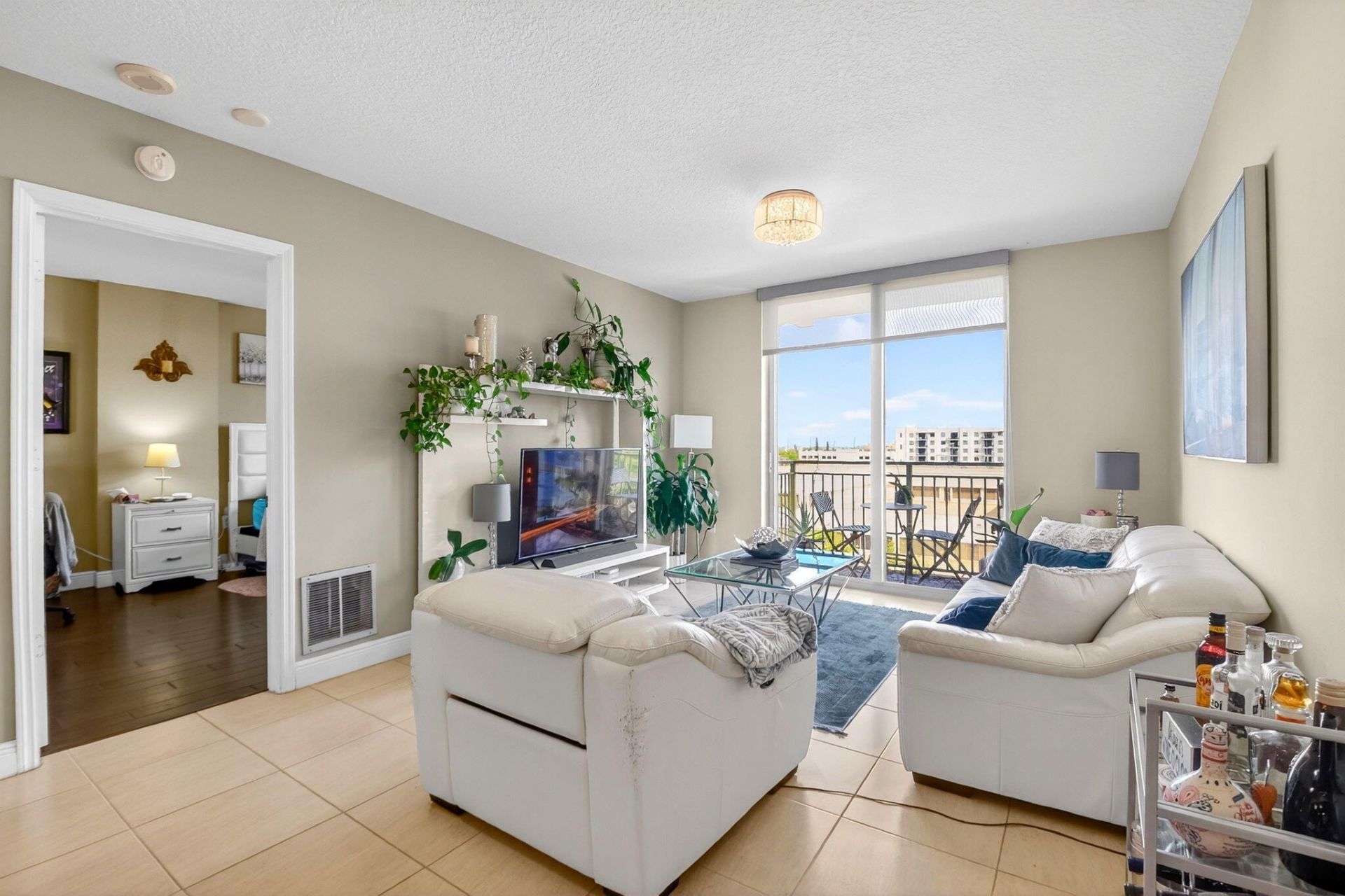 610 Clematis Street, Unit 608, West Palm Beach, FL 33401 Photo