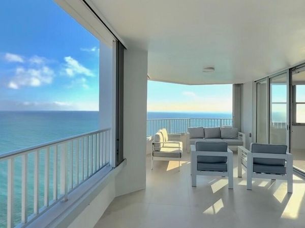 5200 N Ocean Drive, Unit 1401, Singer Island, FL 33404