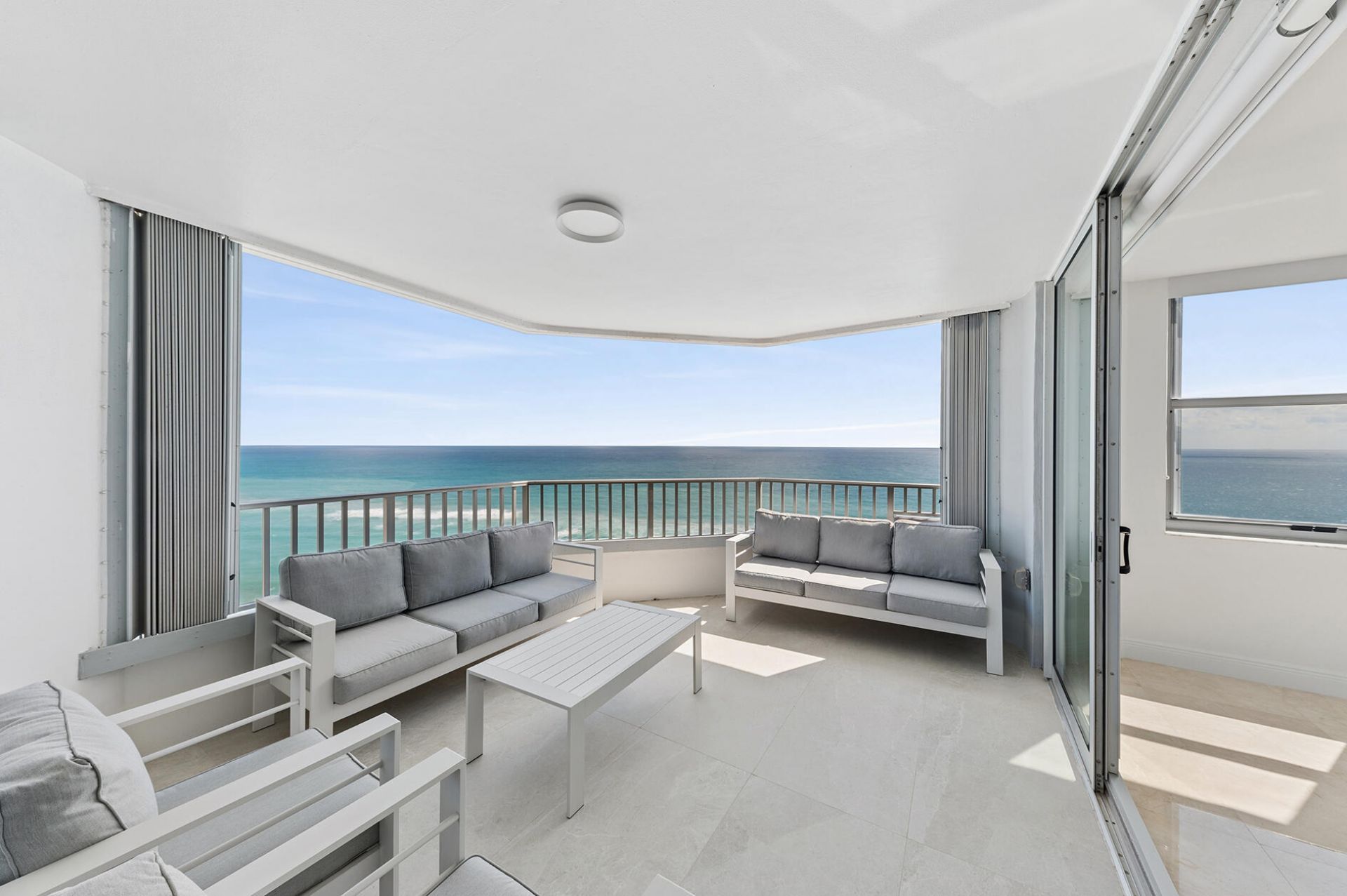5200 N Ocean Drive, Unit 1401, Singer Island, FL 33404 Photo