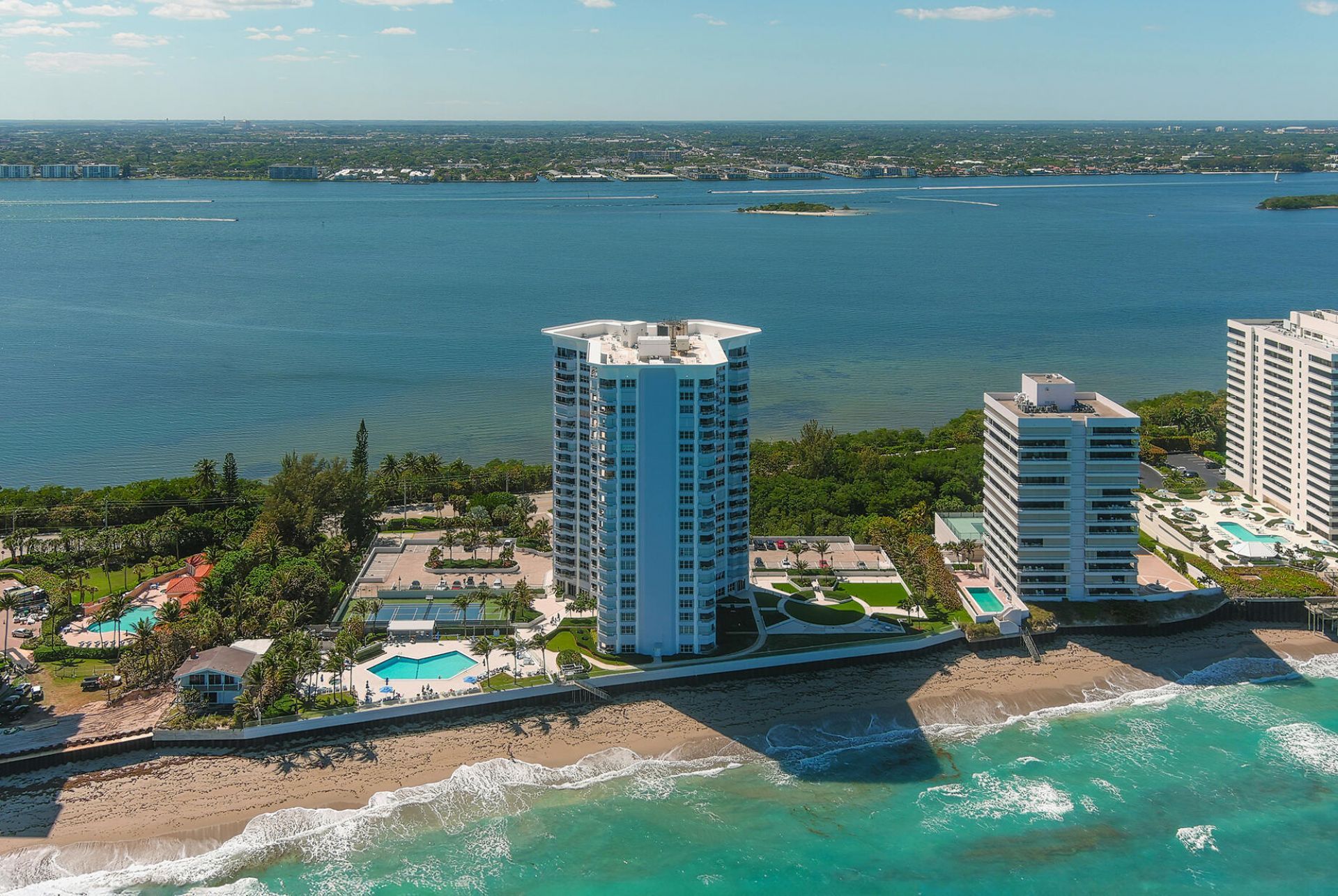 5200 N Ocean Drive, Unit 1401, Singer Island, FL 33404 Photo