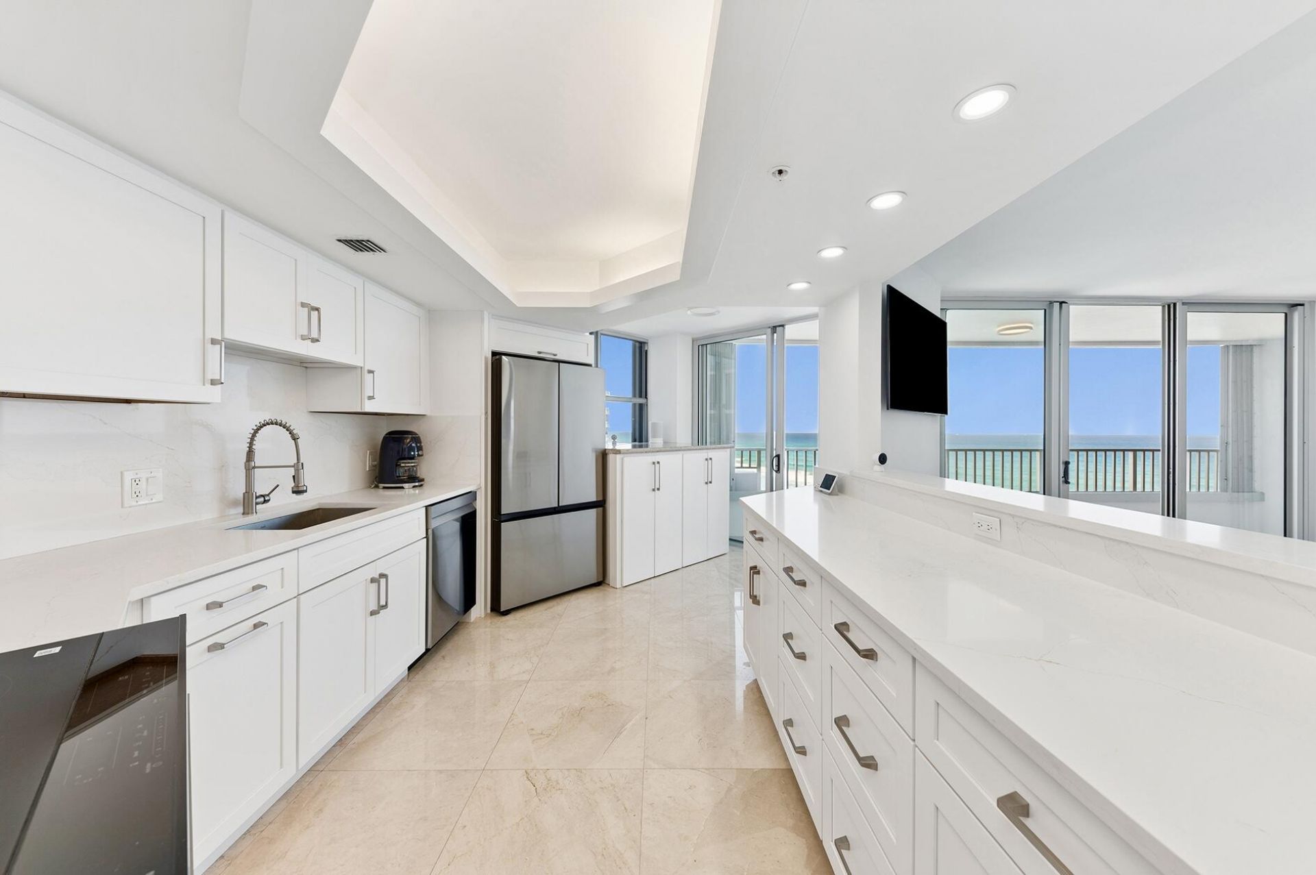5200 N Ocean Drive, Unit 1401, Singer Island, FL 33404 Photo