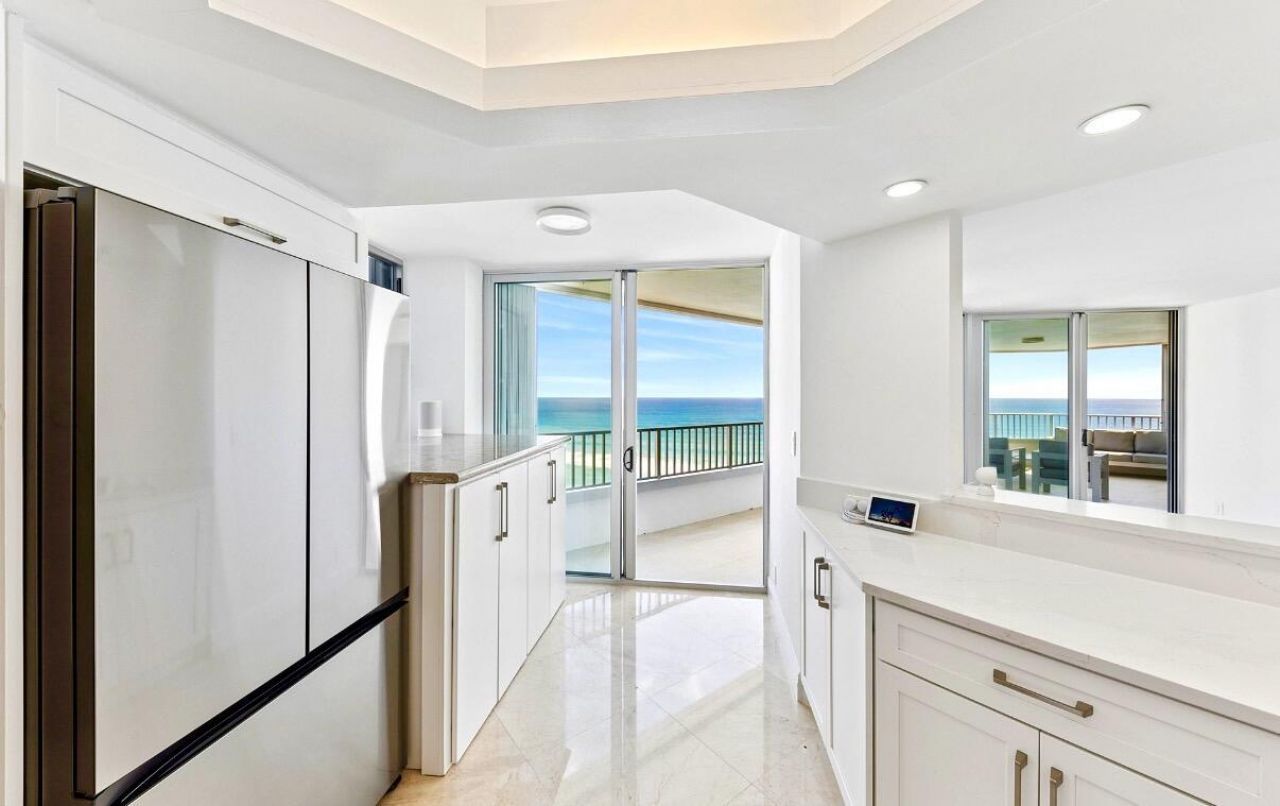 5200 N Ocean Drive, Unit 1401, Singer Island, FL 33404 Photo