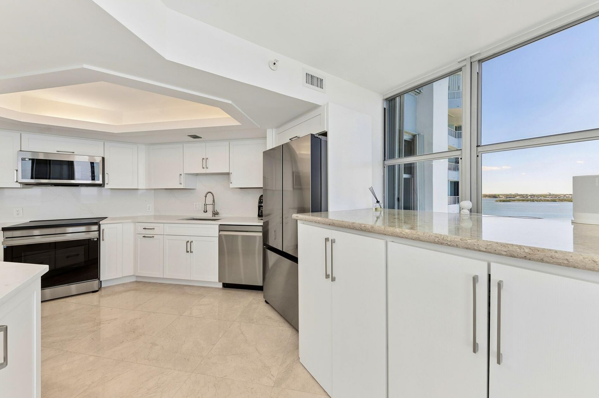 5200 N Ocean Drive, Unit 1401, Singer Island, FL 33404 Photo