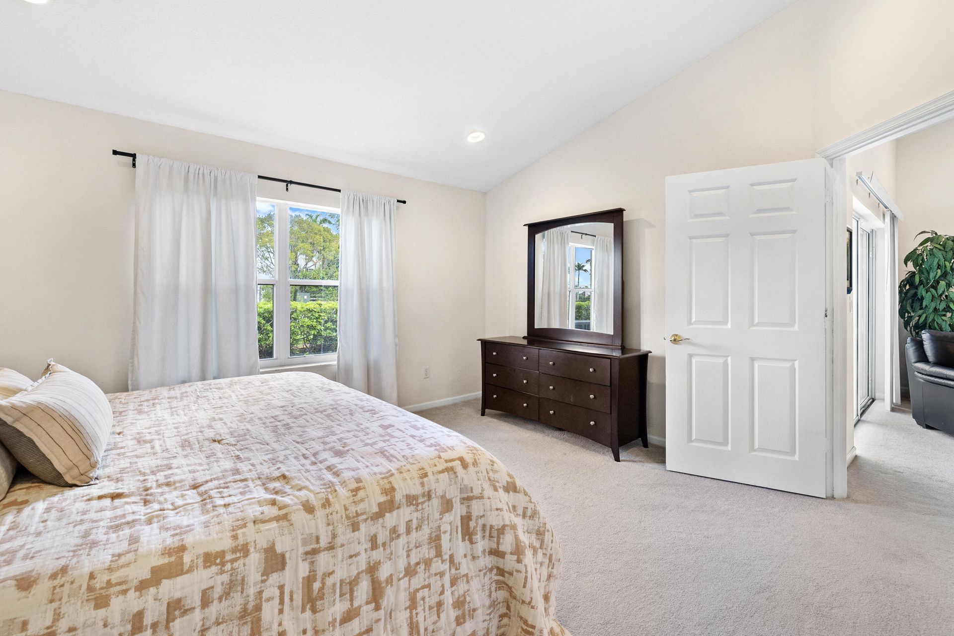 10517 Pelican Drive, Wellington, FL 33414 Photo