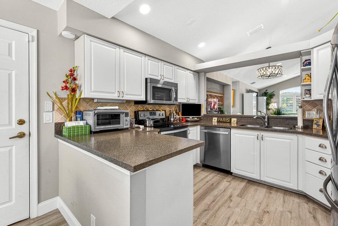 7033 Galleon Cove, Riviera Beach, FL 33418 Photo