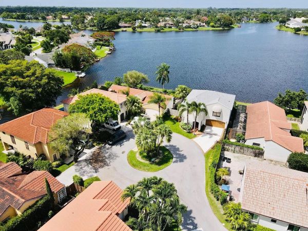 1746 Harborside Circle, Wellington, FL 33414