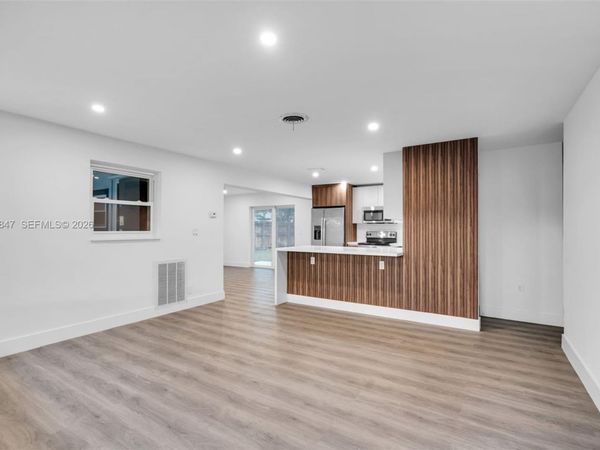 3180 NE 10th Ter , Pompano Beach, FL 33064