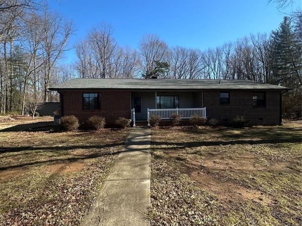 110 Ashebrook Park Road , Dallas, NC 28034