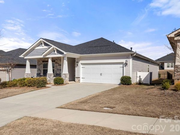 9842 Festival Way, Charlotte, NC 28215