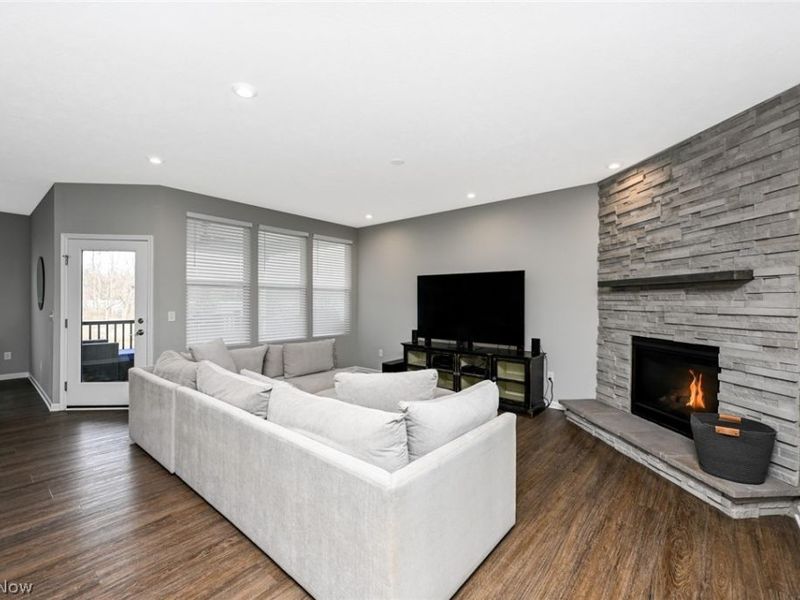 1662 Cobham Lane, Wadsworth, OH 44281 Photo 10