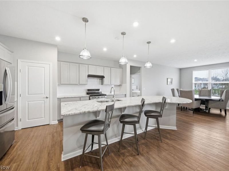 1662 Cobham Lane , Wadsworth, OH 44281 Photo 3