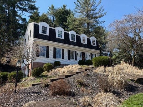 6 Lynnwood Drive, Vienna, WV 26105