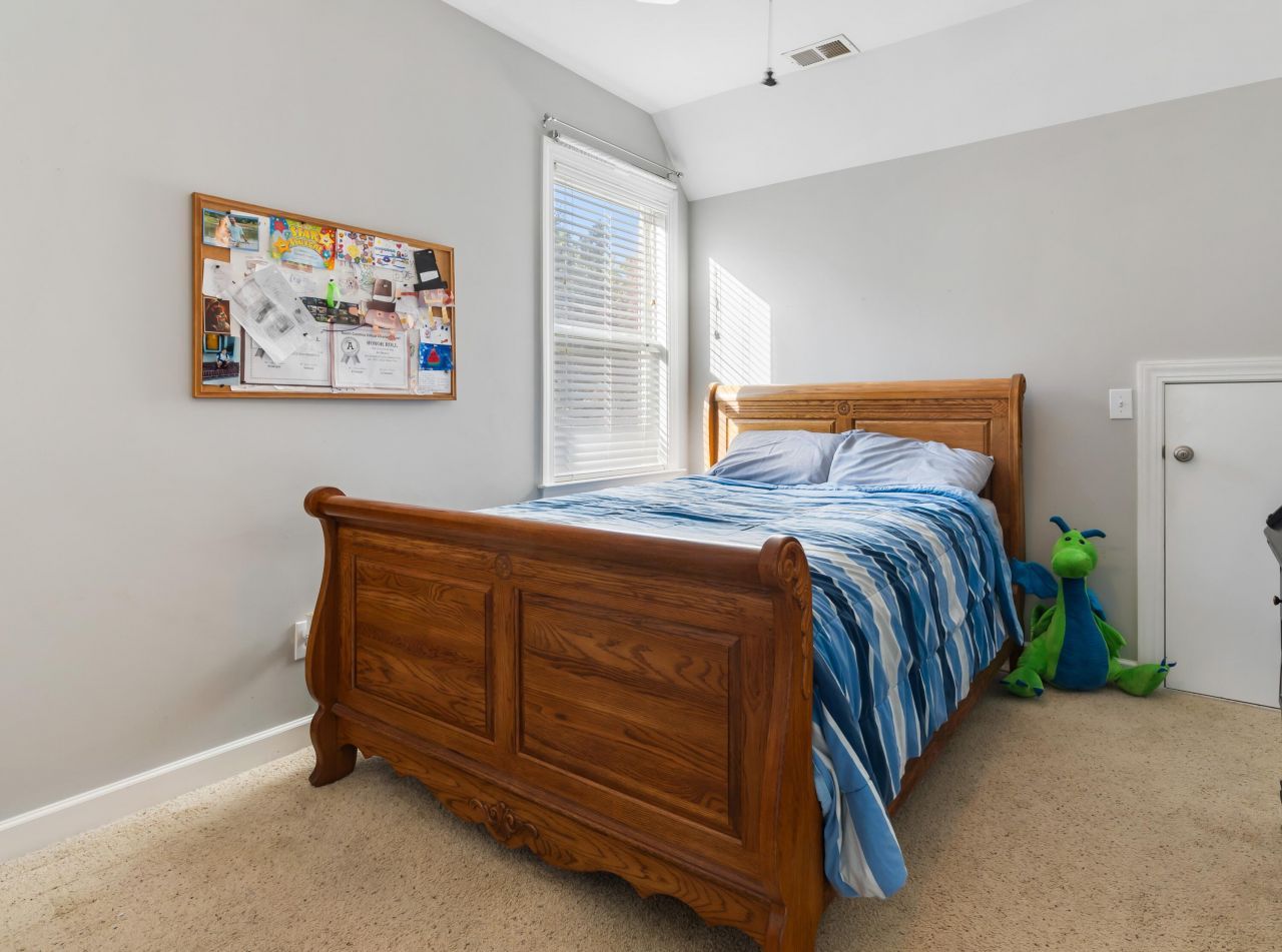 102 Plank Court Photo 26