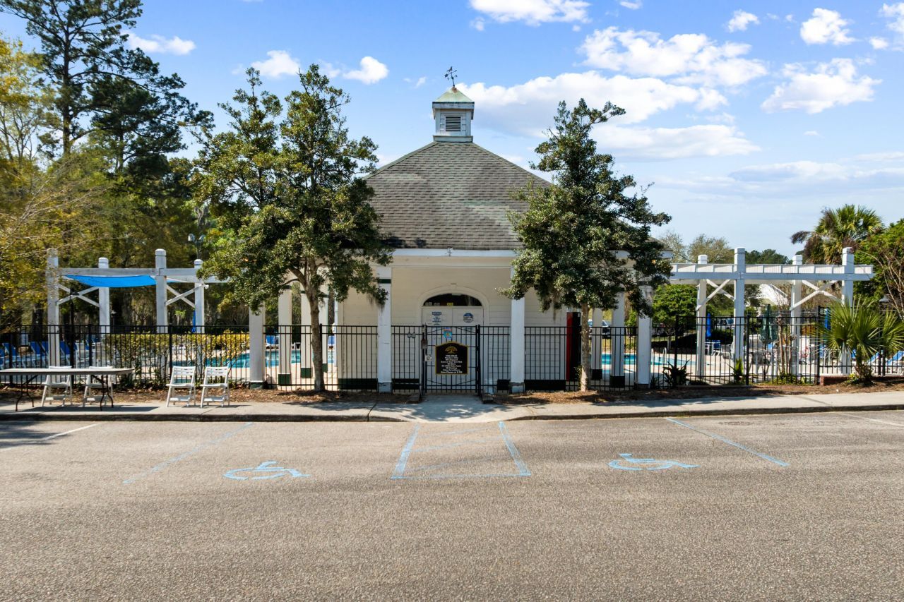 102 Plank Court Photo 46