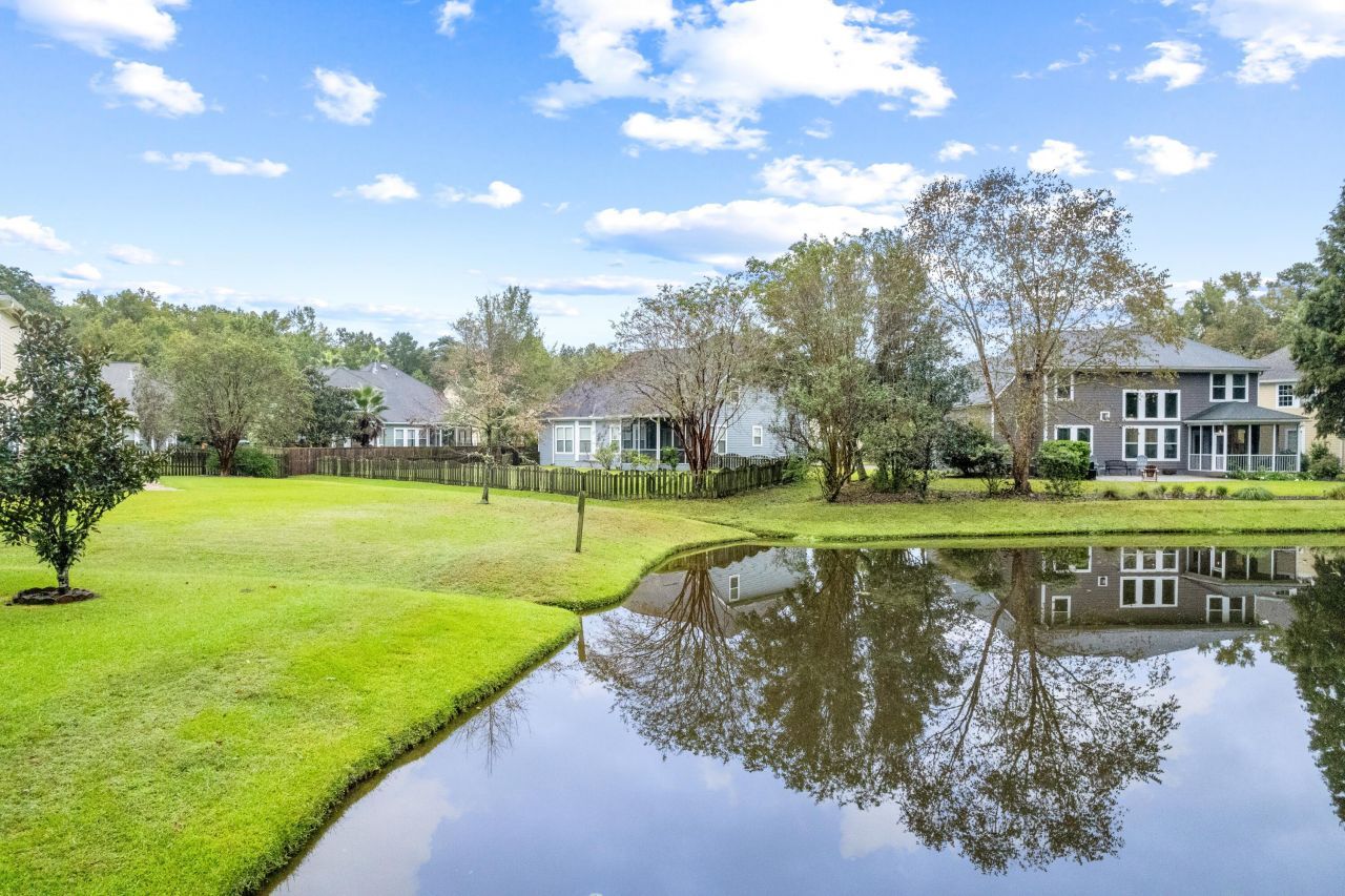 102 Plank Court Photo 47