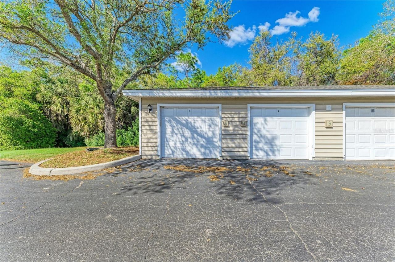 8911 Manor Loop, Unit 207, Lakewood Ranch, FL 34202 Photo