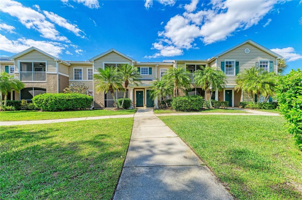 8911 Manor Loop, Unit 207, Lakewood Ranch, FL 34202 Photo