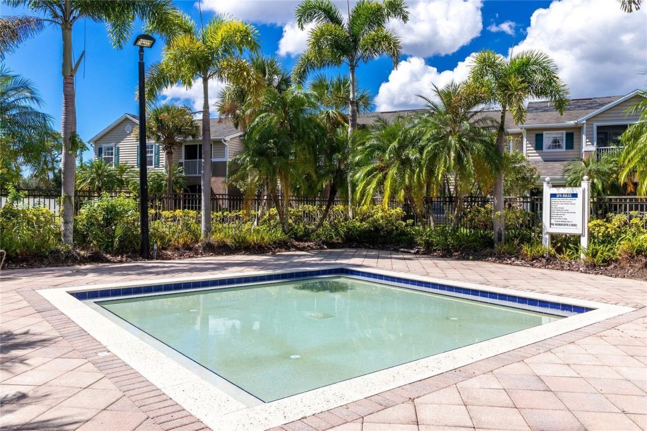 8911 Manor Loop, Unit 207, Lakewood Ranch, FL 34202 Photo