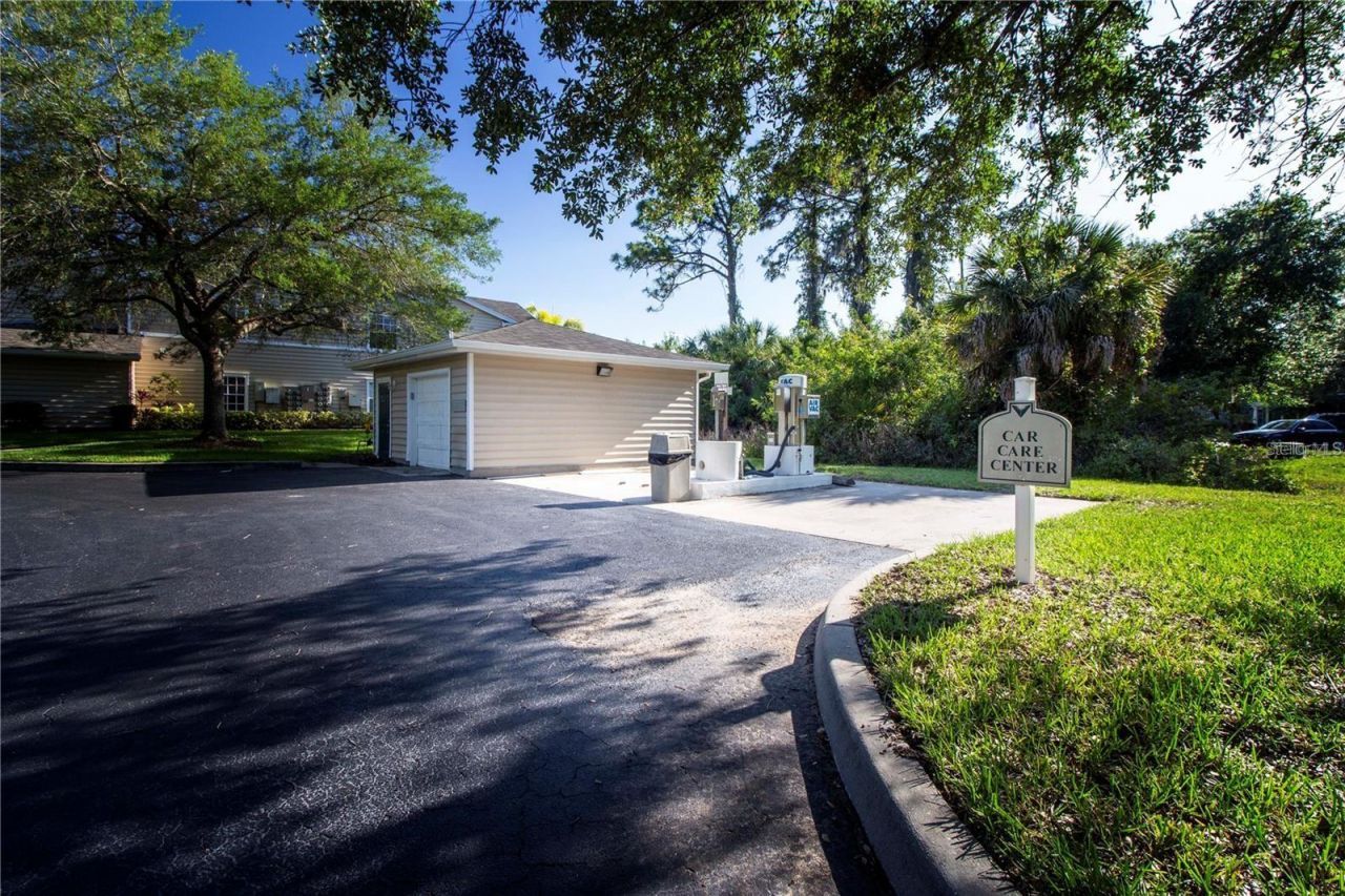 8911 Manor Loop, Unit 207, Lakewood Ranch, FL 34202 Photo
