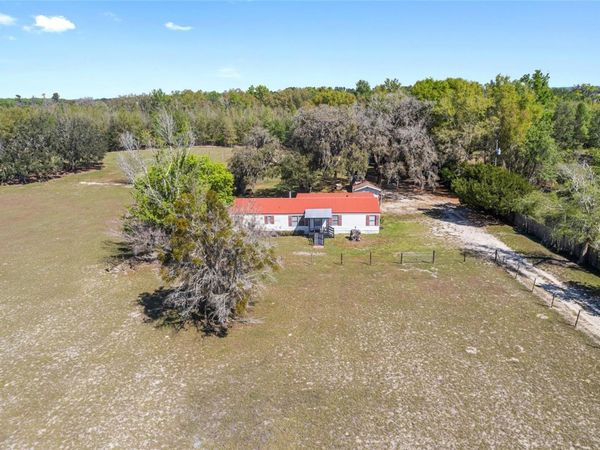 5600 SE 39TH STREET , TRENTON, FL 32693