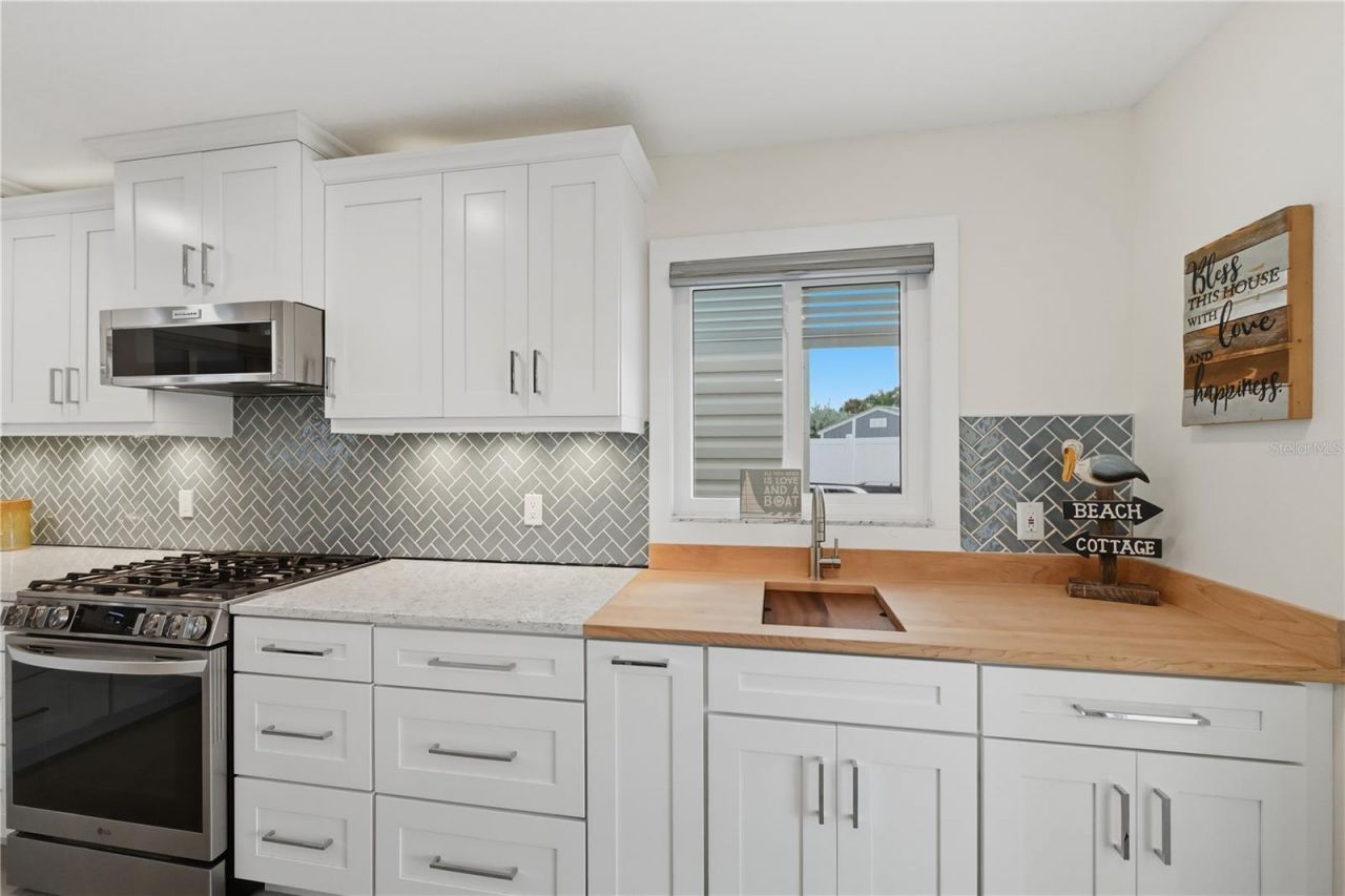 211 21st Street Ne, Bradenton, FL 34208 Photo