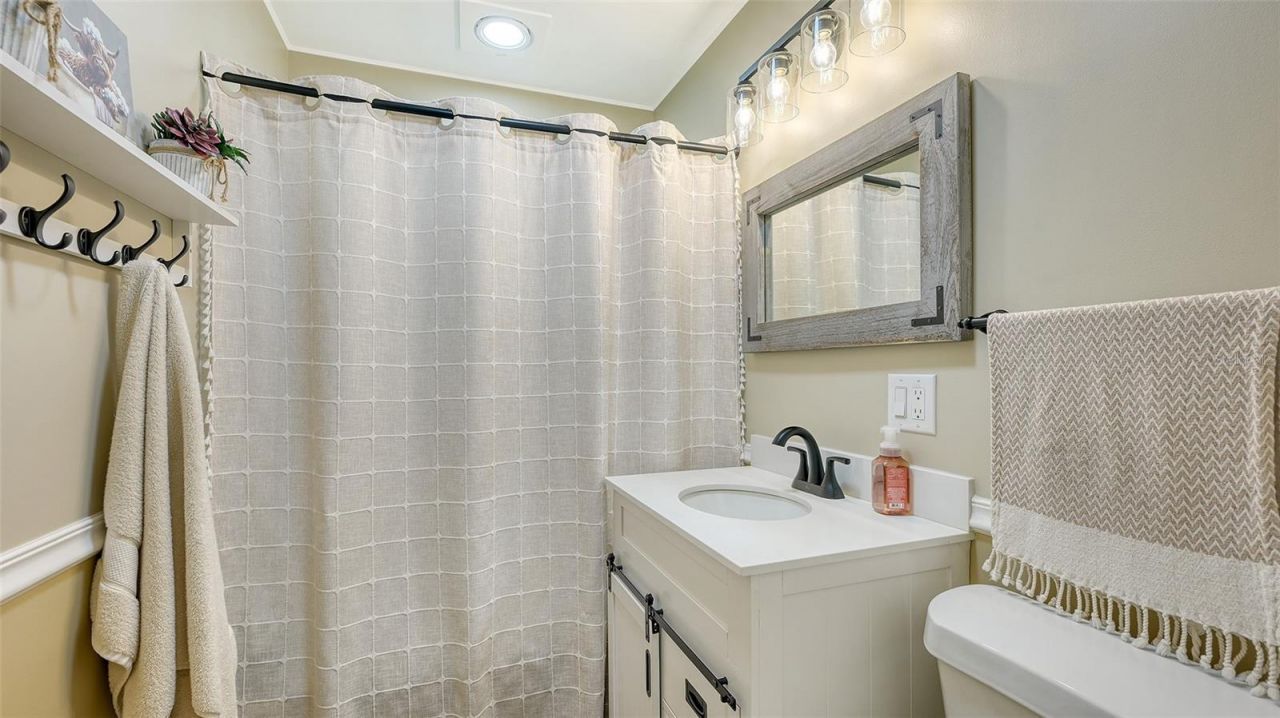 3818 Gocio Road, Sarasota, FL 34235 Photo