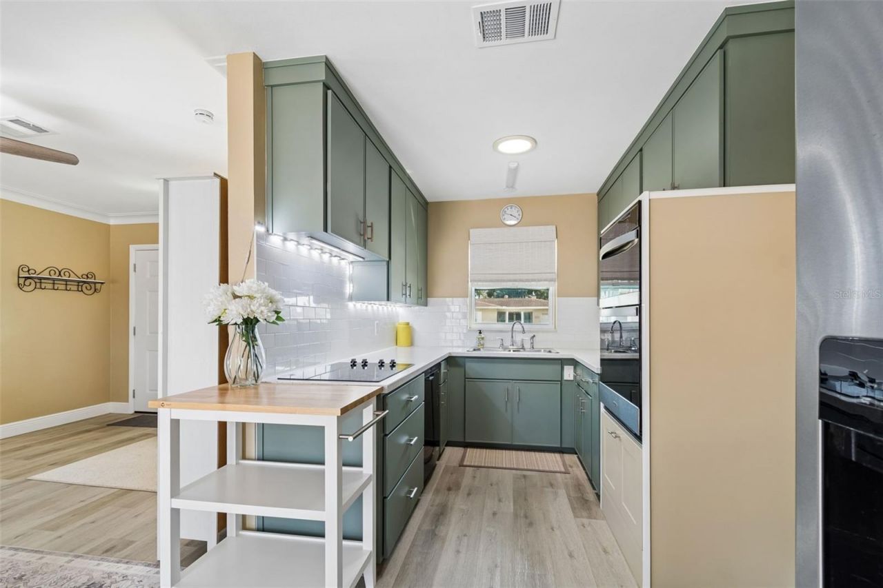 3601 Yardley Avenue N, Saint Petersburg, FL 33713 Photo