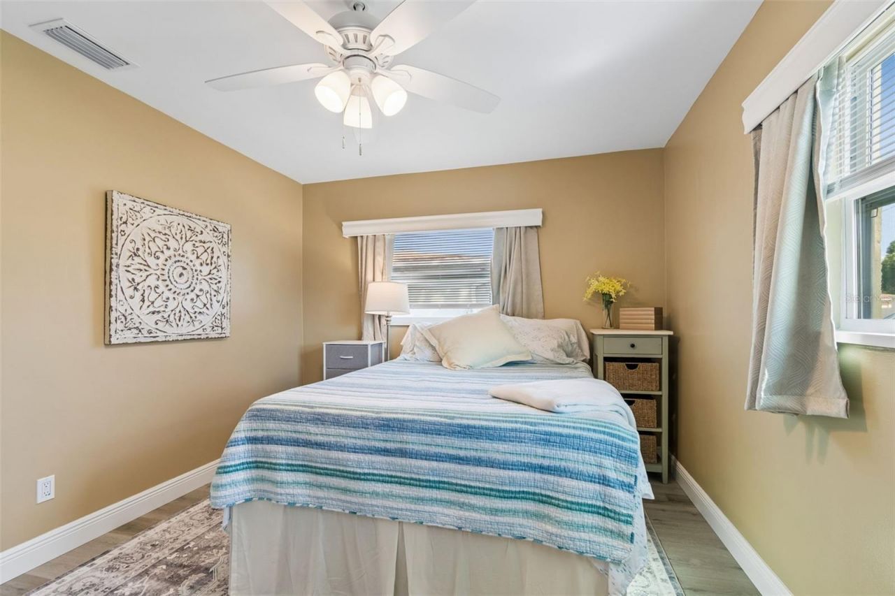 3601 Yardley Avenue N, Saint Petersburg, FL 33713 Photo