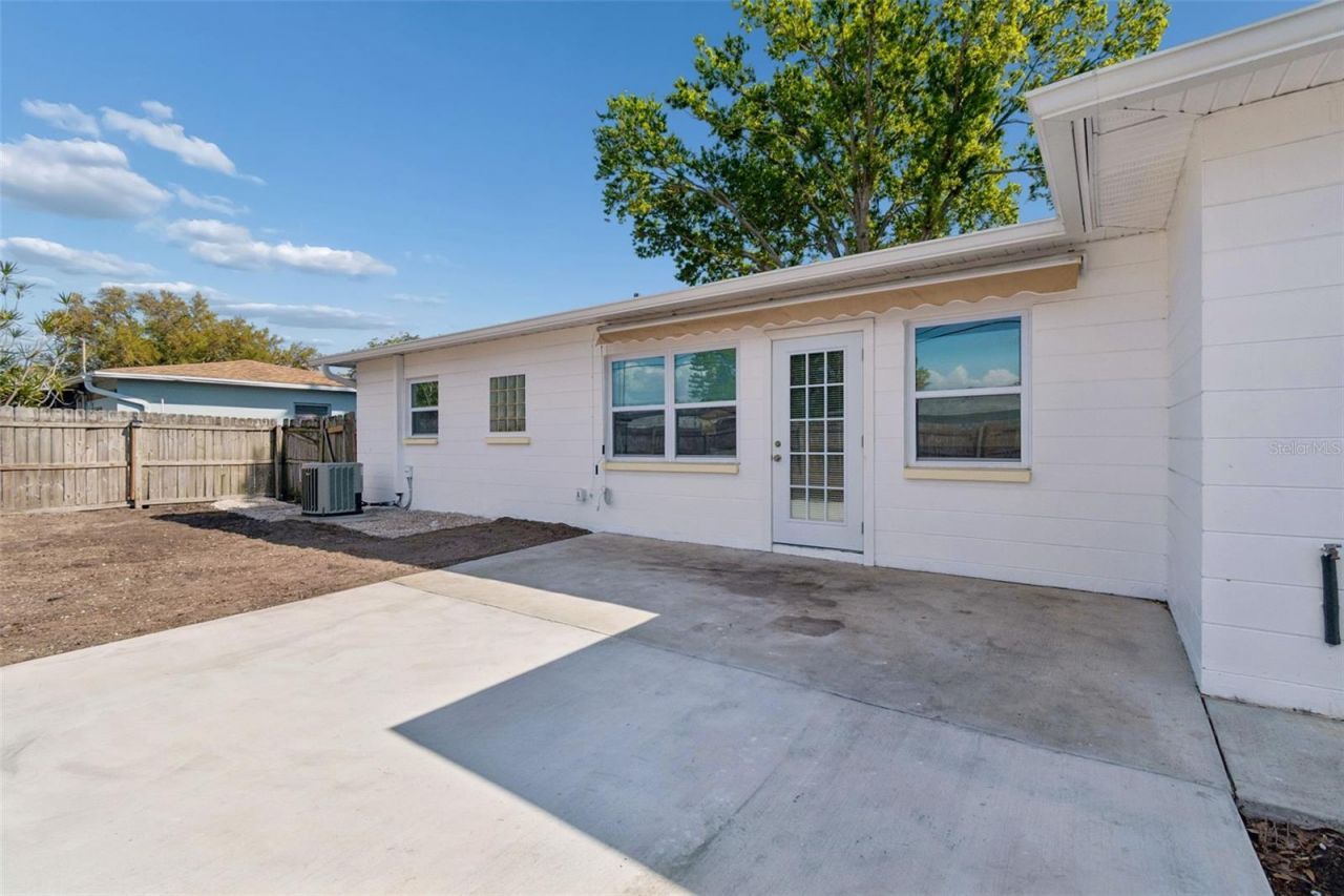 3601 Yardley Avenue N, Saint Petersburg, FL 33713 Photo