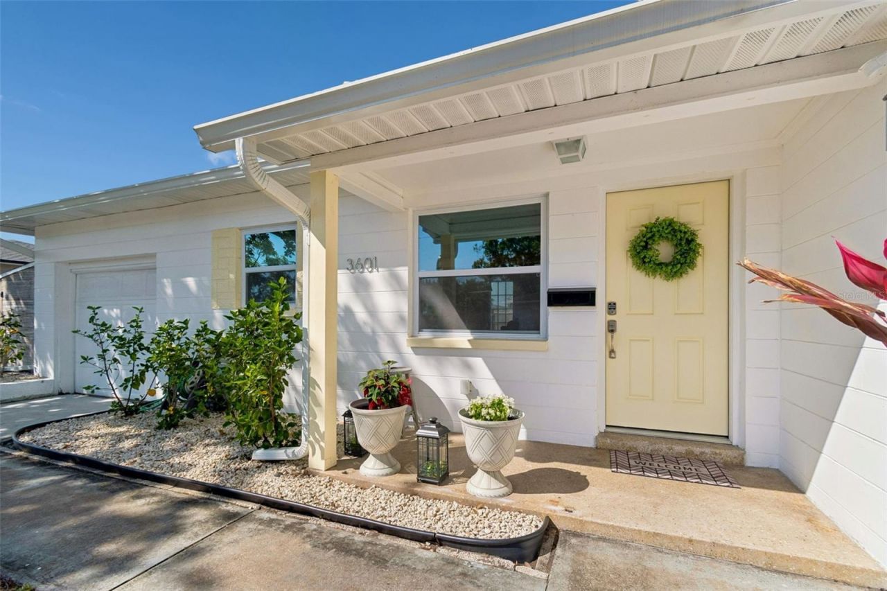 3601 Yardley Avenue N, Saint Petersburg, FL 33713 Photo