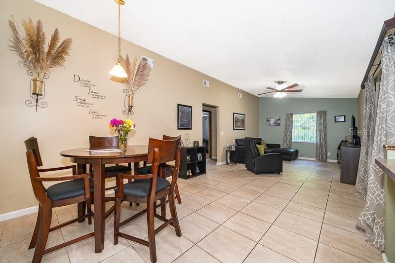 612 Riverwoods Circle , Orlando, FL 32825 Photo