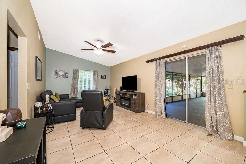 612 Riverwoods Circle , Orlando, FL 32825 Photo