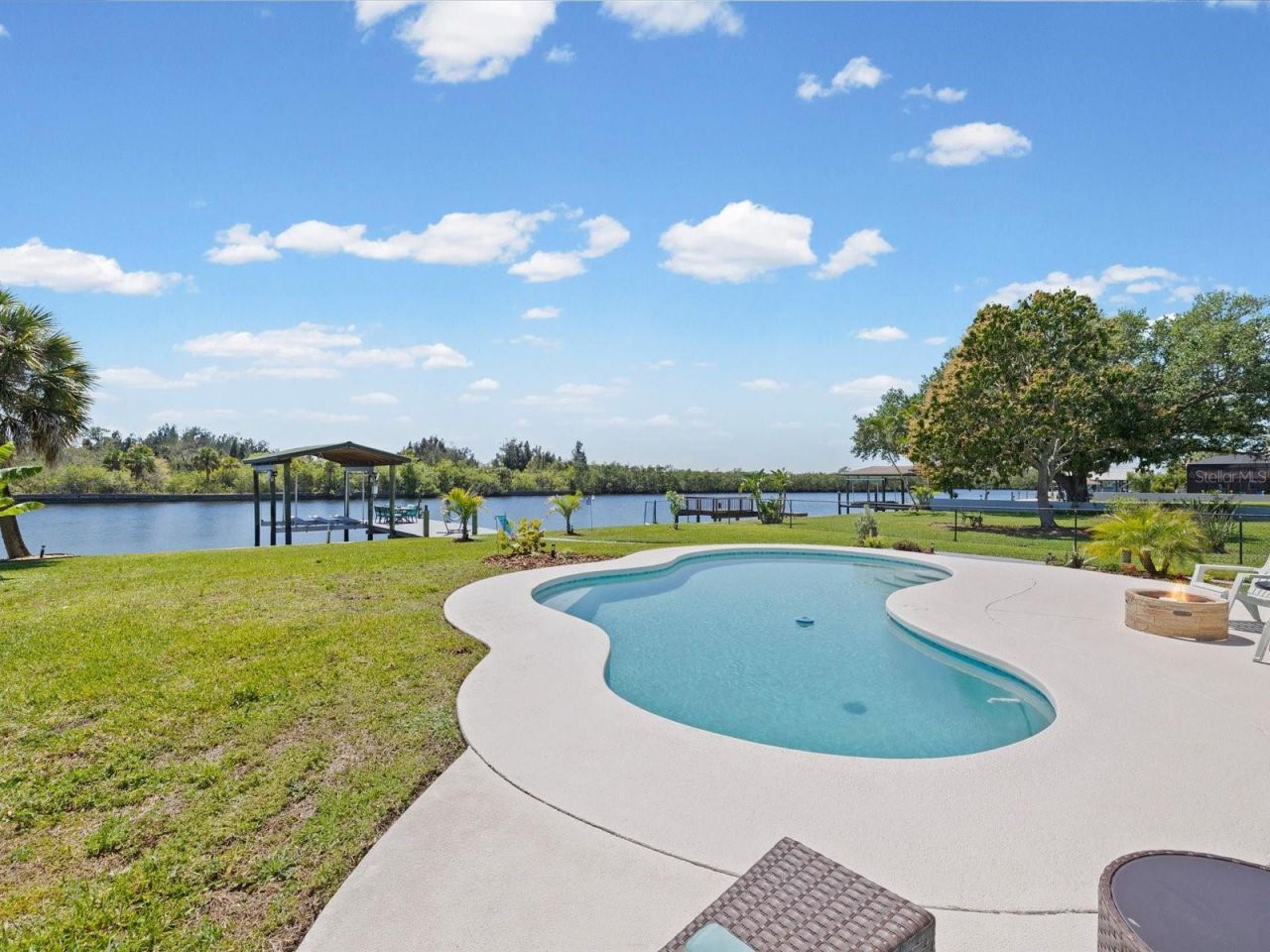 1414 Deirdre Drive, Ruskin, FL 33570 Photo