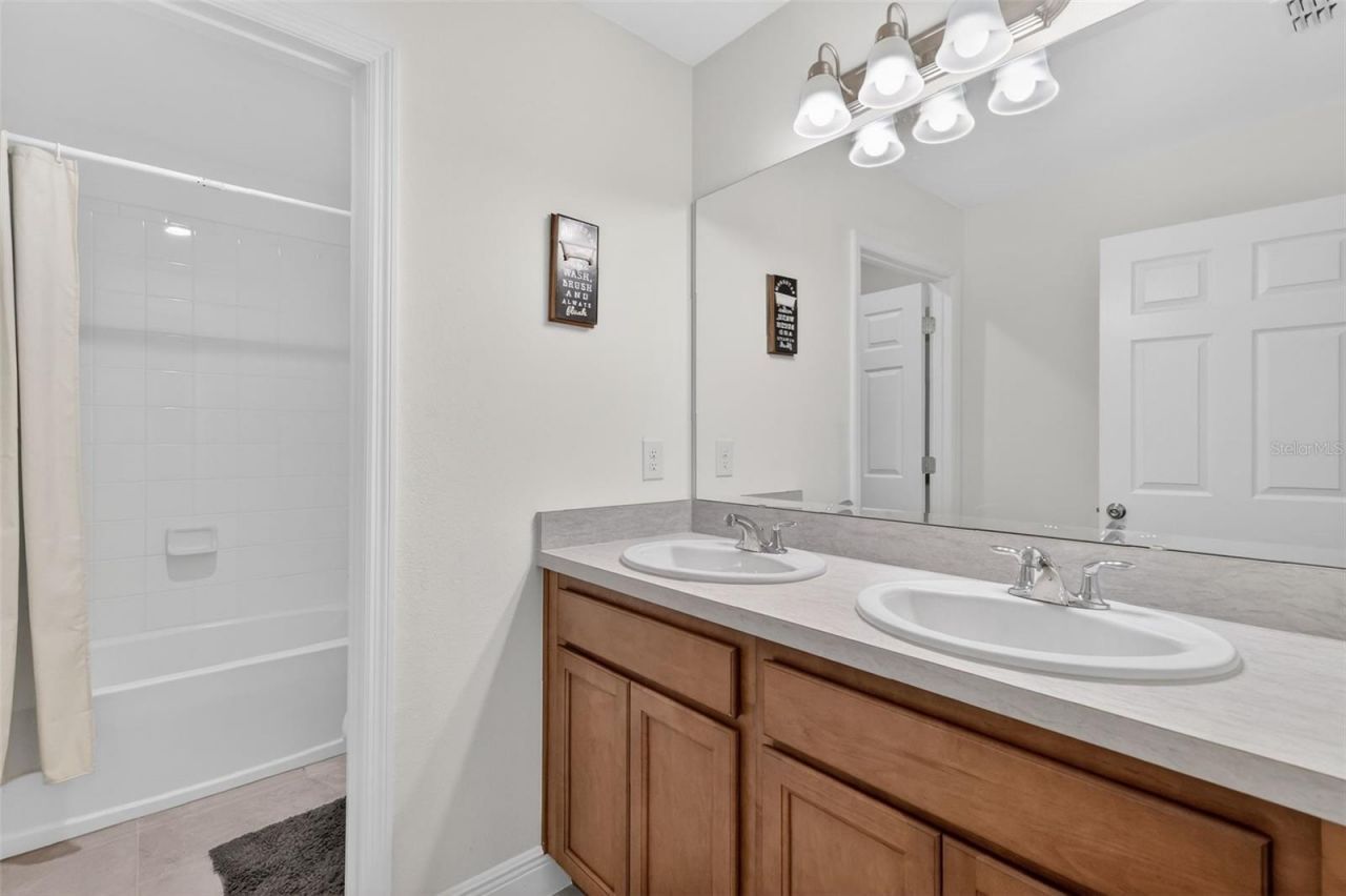 6070 Sierra Crown Street, Mount Dora, FL 32757 Photo