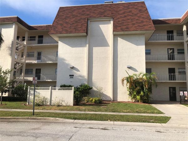 209 NE LINCOLN CIRCLE N, Unit 406, ST PETERSBURG, FL 33702