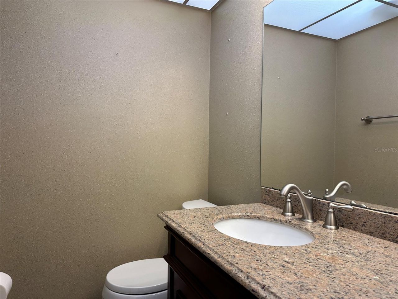 209 NE Lincoln Circle N, Unit 406, Saint Petersburg, FL 33702 Photo